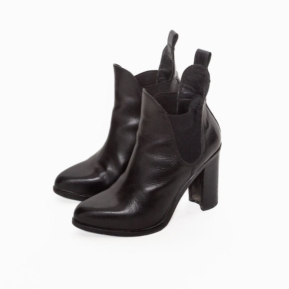 rag & bone Shoes - Rag & Bone Stanton Leather Chelsea Boot in Black Size 36.5
